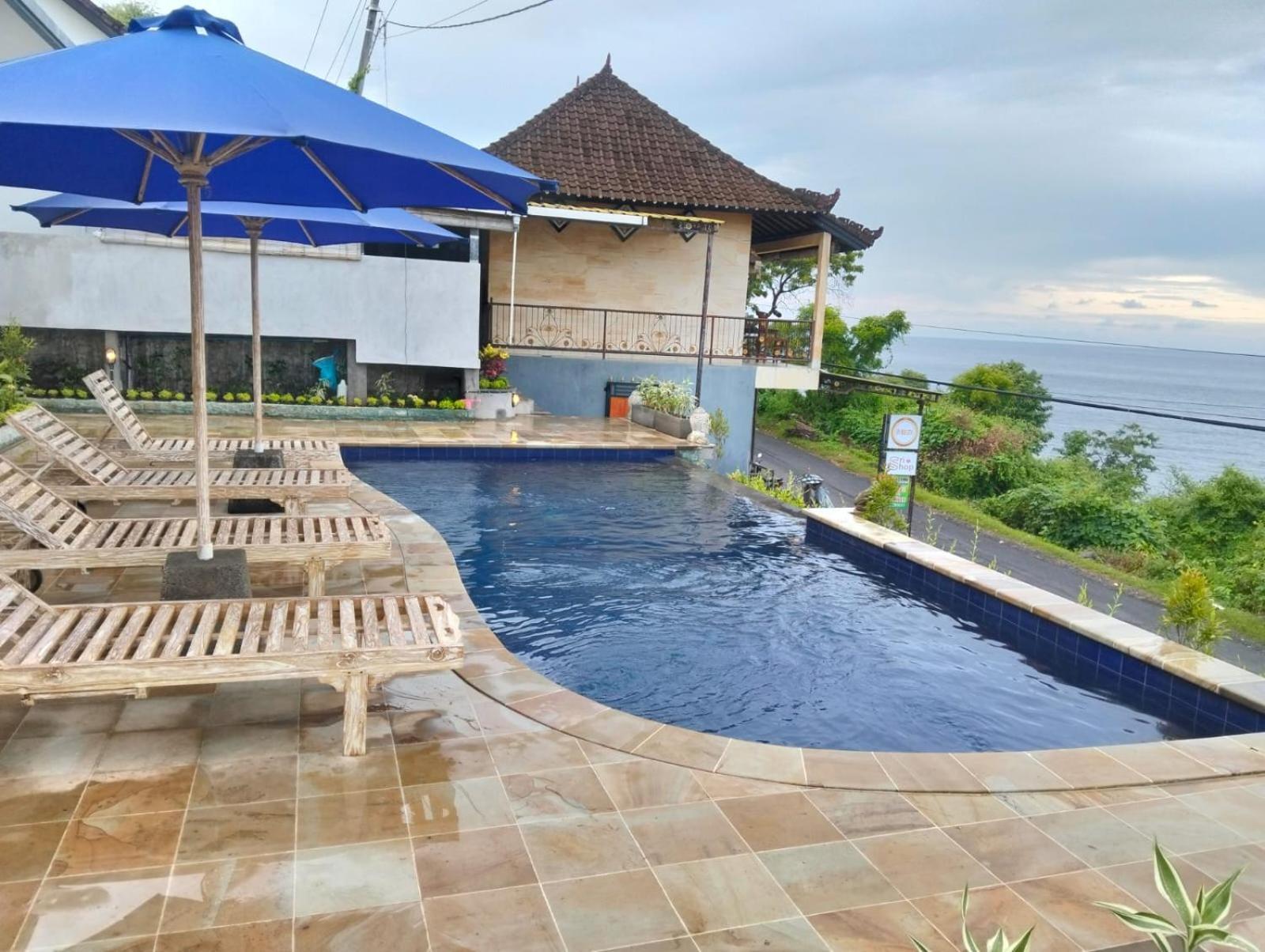 Sri Homestay Amed Buitenkant foto