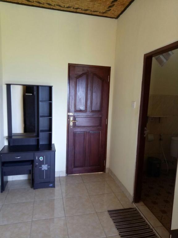 Sri Homestay Amed Buitenkant foto